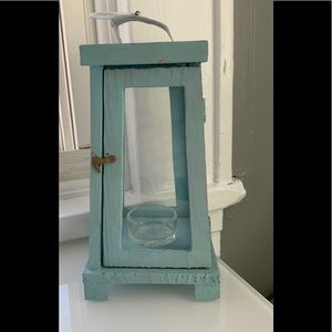 TEA LIGHT CANDLE LANTERN